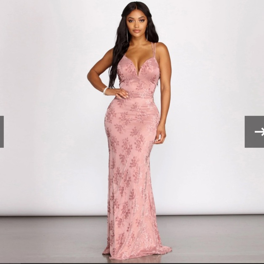 Blush Pink Vintage Style Floral Lace Prom Dress, Size small, Windsor - Picture 3 of 16